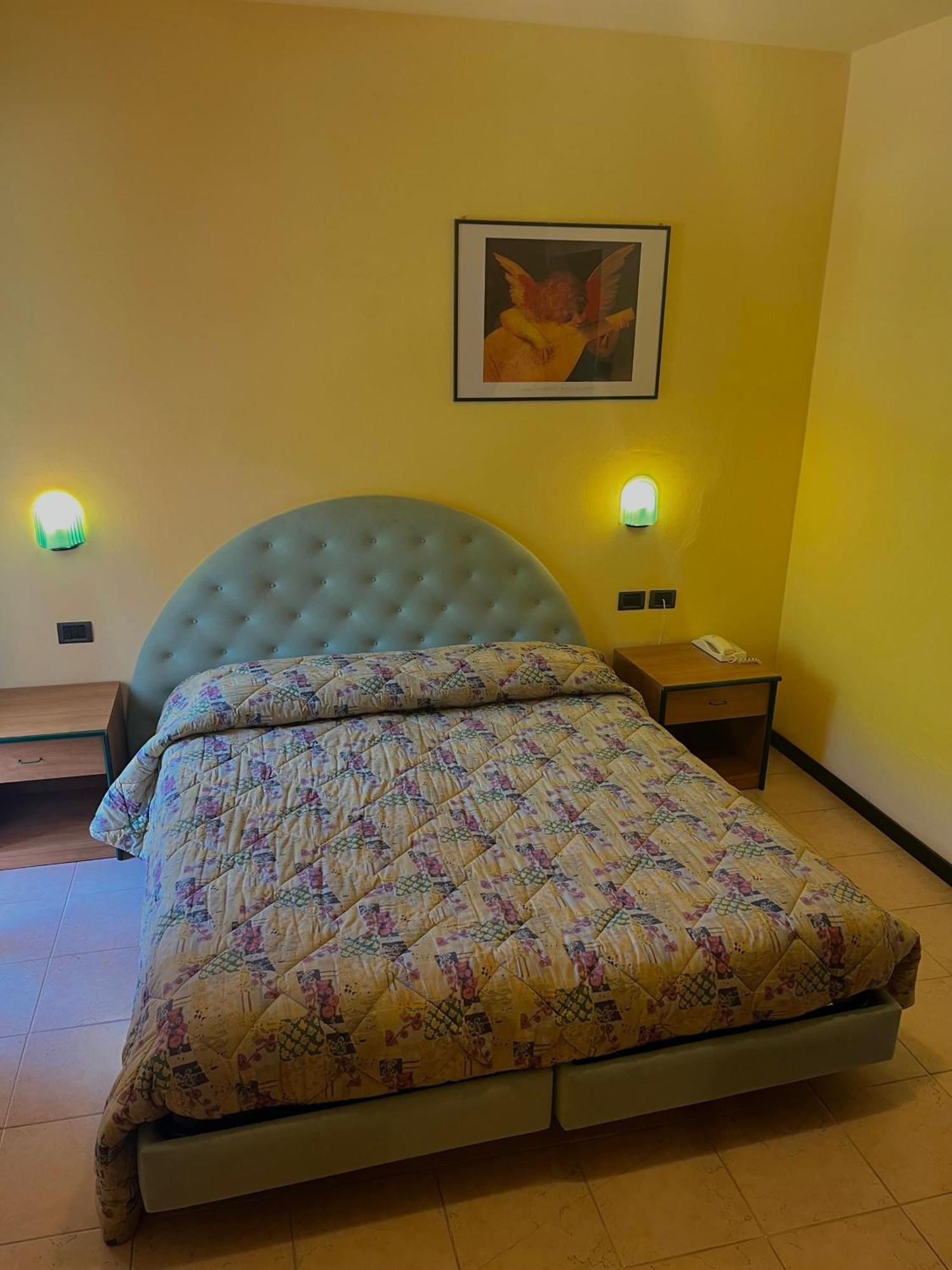 Hotel Ristorante Montenerone Apecchio Zewnętrze zdjęcie